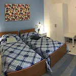 Giglio Bed and Breakfast Καταντζάρο